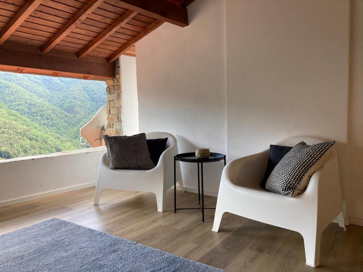 House In The Medieval Village Apricale Bagian luar foto